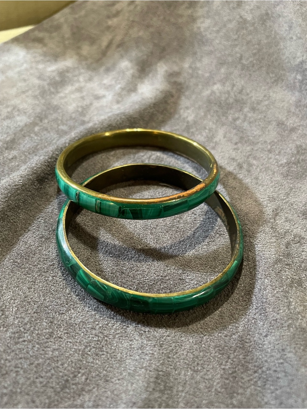 Vintage malachite and brass bangle bracelets - Set of 2